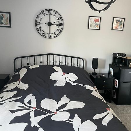Cosy Home From Home With Private Bathroom - Free Parking カーディフ エクステリア 写真